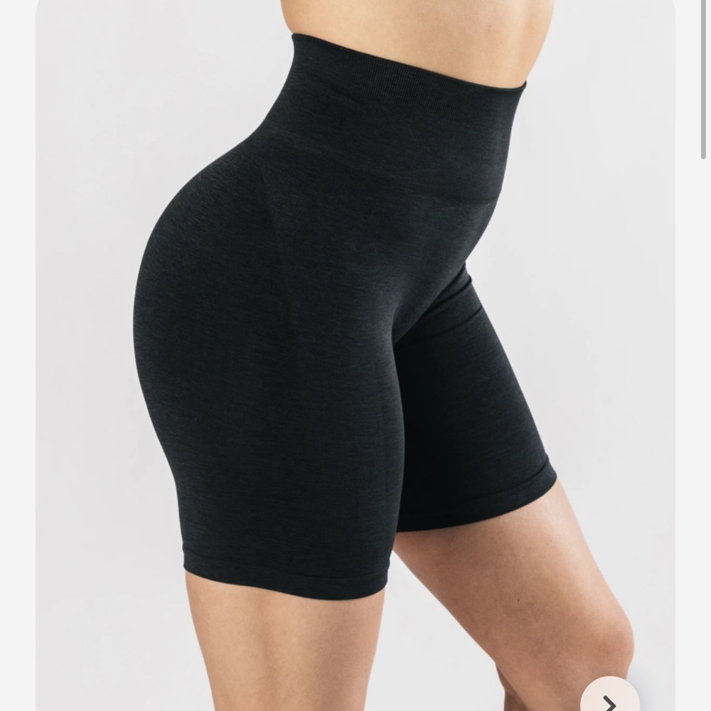 Alphalete biker short